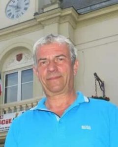 Le Point dénonce: Caméra à Linas, Le maire installe une caméra en face de chez lui